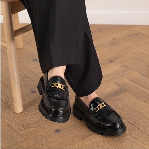 CELINE Margaret Loafer with Triomphe Chain in Polished Black Leather - Picture 5 of 16